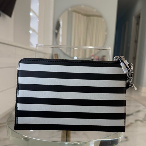 NWT Marc Jacobs Betty Boop Leather Clutch Bag - Picture 4 of 5